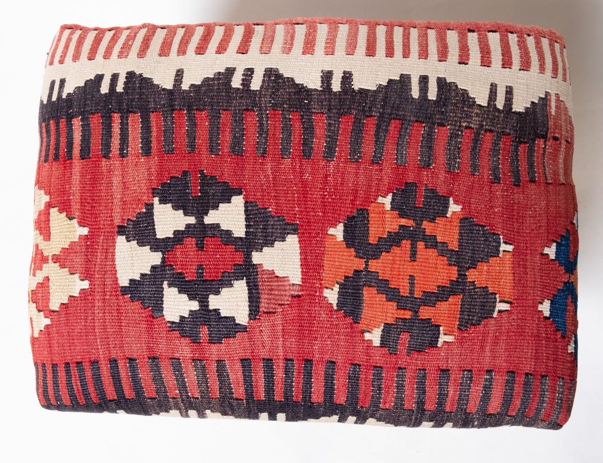 Kilim Ottoman Chair – P50056
