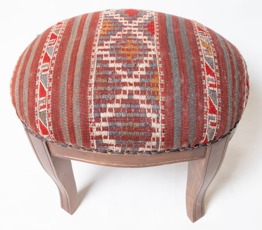 Kilim Ottoman Chair – P50017