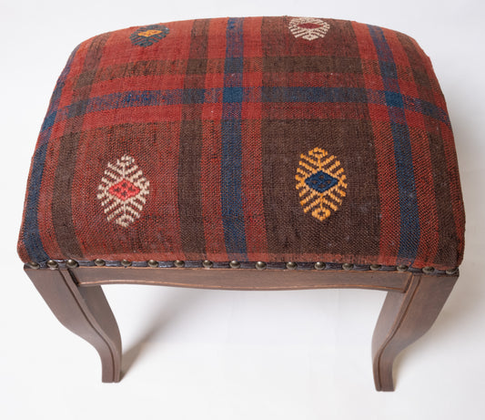 Kilim Ottoman Chair – P50074